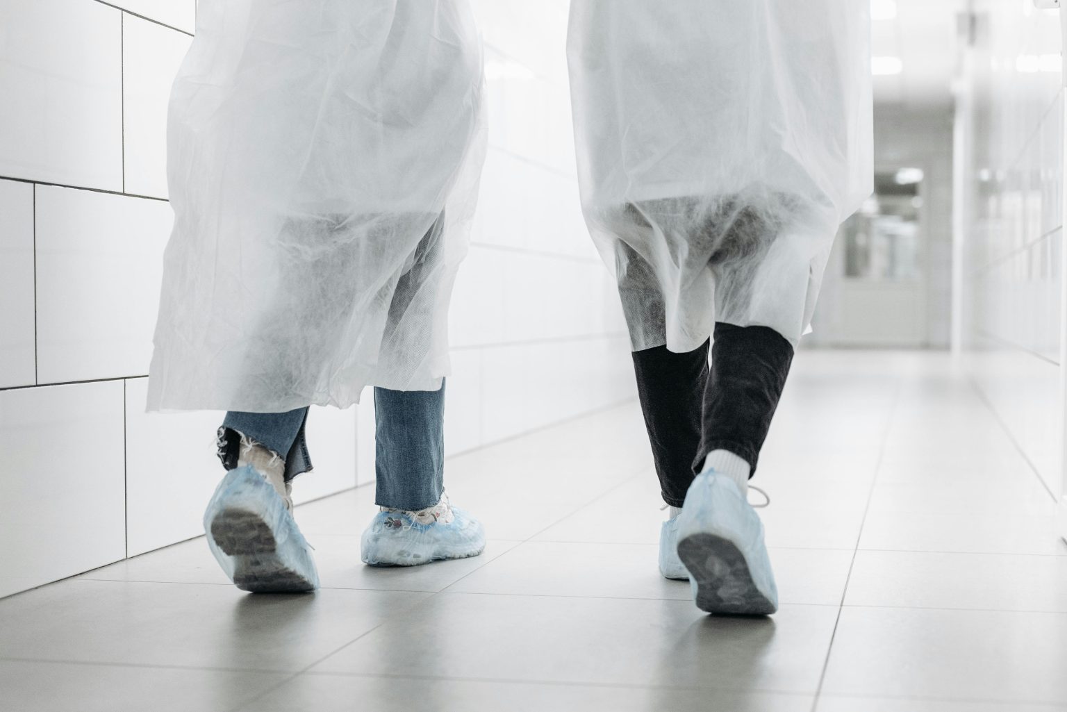 20 Best Shoes For Healthcare Workers - Shoe Practitioner